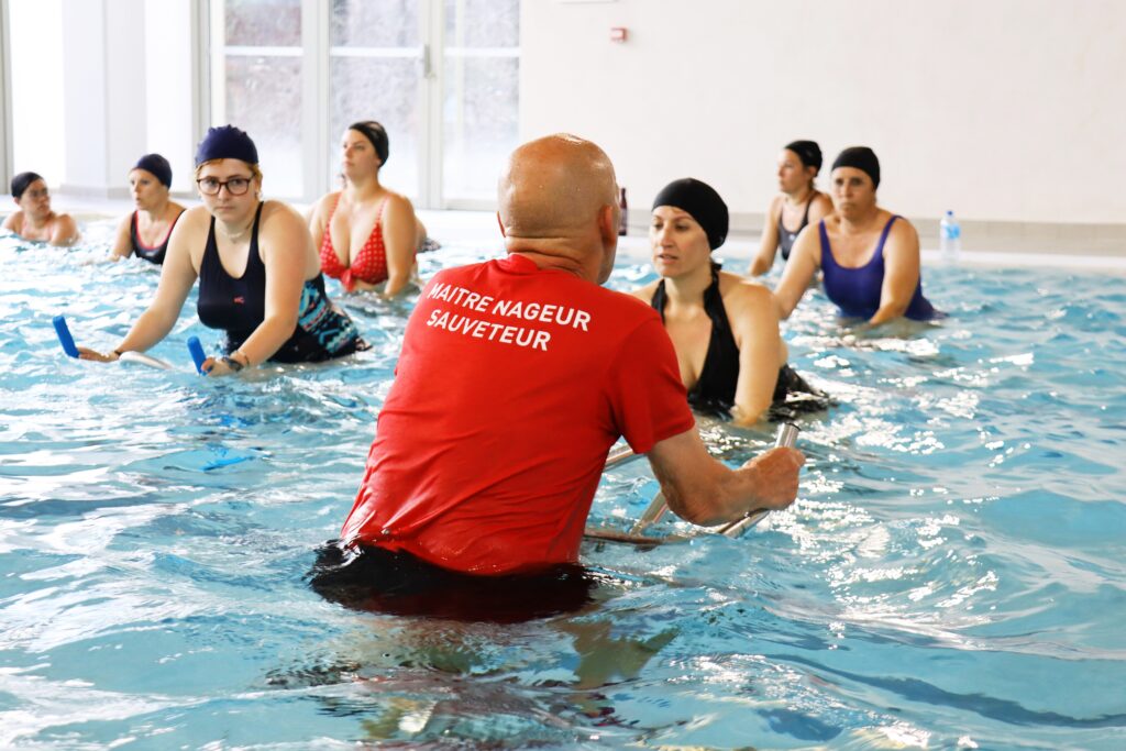 Cours collectif d'aquabike à la piscine Alphonse Roudière de Cavaillon - Agrandir l'image, fenêtre modale